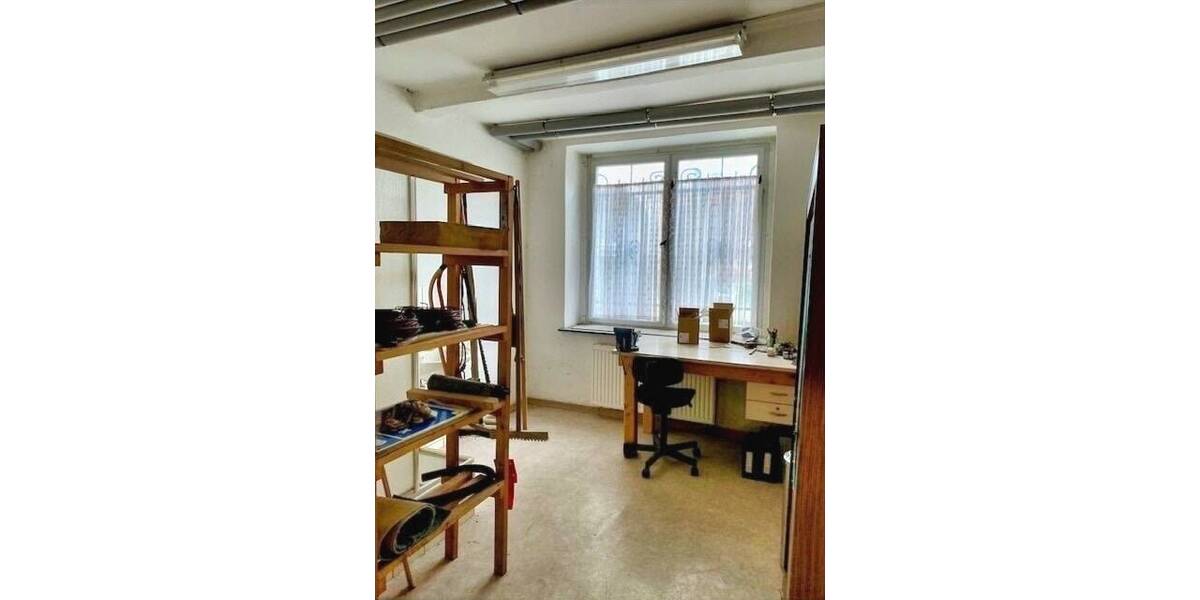 Gewerbeobjekt Reichenbach - 7 Zimmer, 180.000&euro; | Angebot:25662103