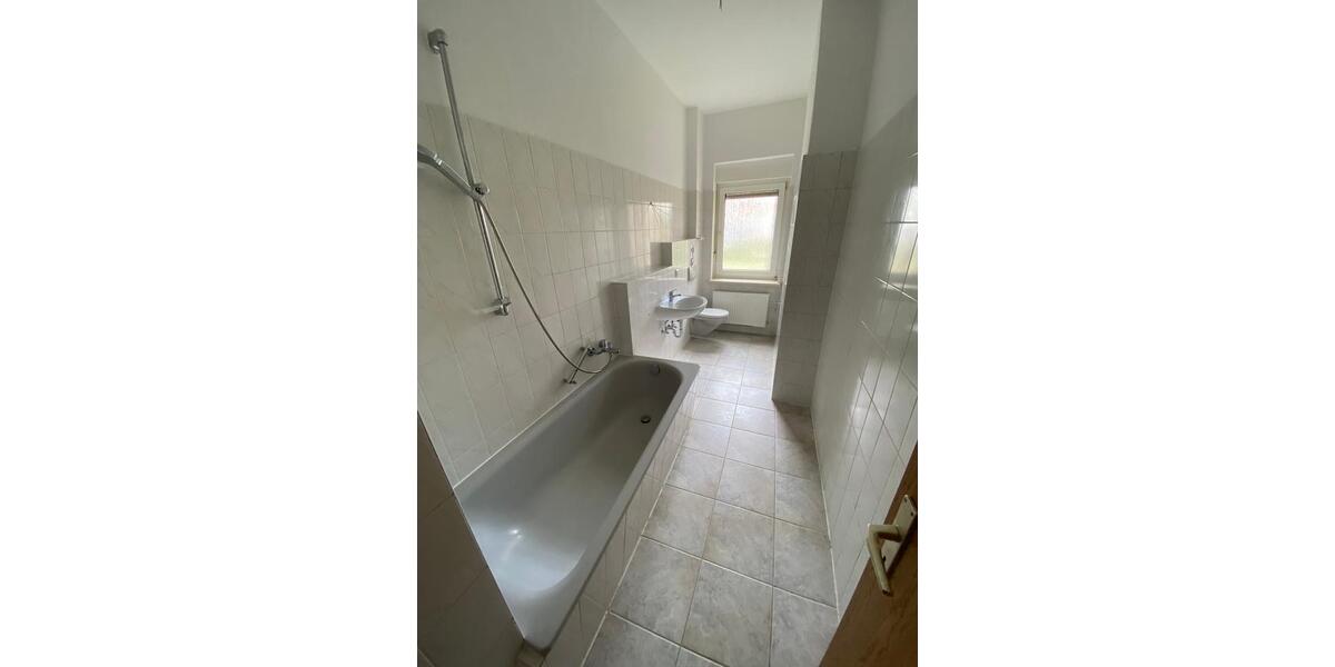 Etagenwohnung Greiz - 3 Zimmer, 86 m&sup2;, 430&euro; | Angebot:25550351