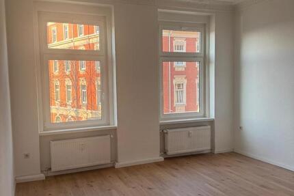 Wohnung Plauen Bahnhofsvorstadt - 3 Zimmer, 86 m&sup2;, 450&euro; | Angebot:25855312