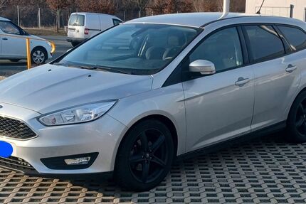 Ford Focus 83.500 km 8.200 &euro; Ellefeld 08236