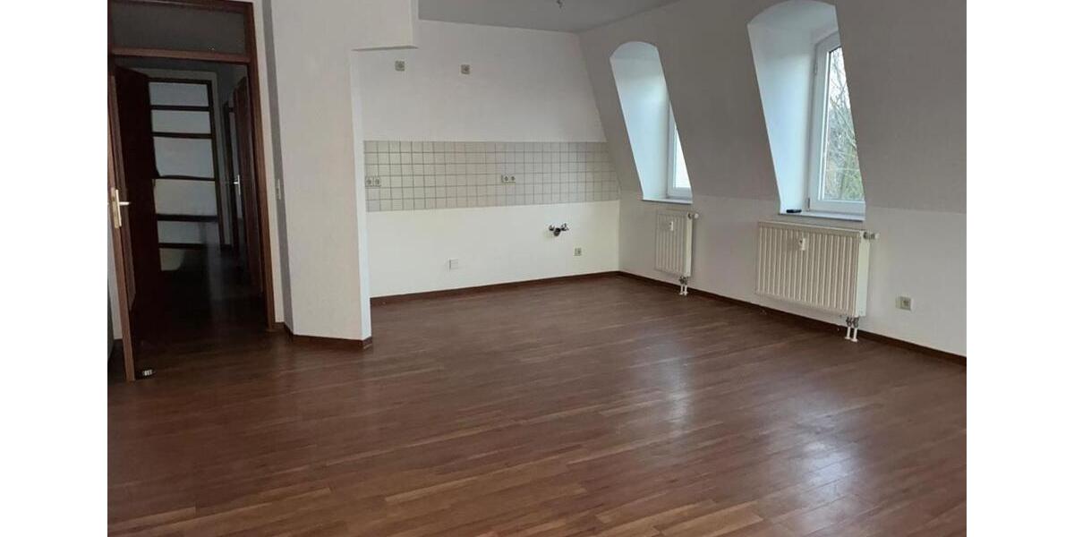 Dachgeschoßwohnung Plauen - 3 Zimmer, 73 m&sup2;, 399&euro; | Angebot:23803235