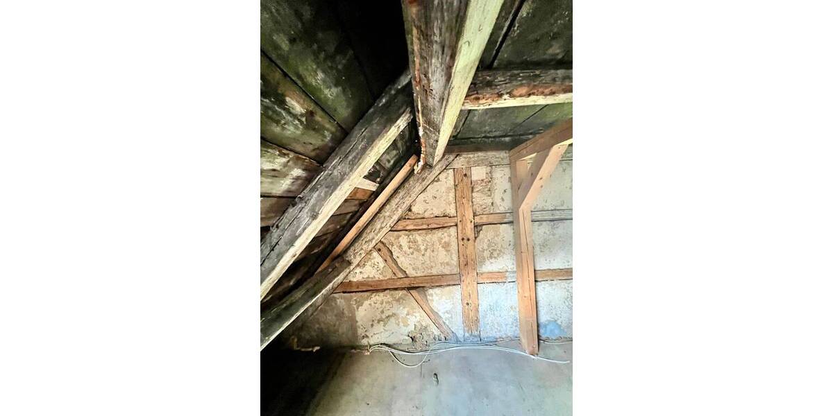 Mehrfamilienhaus, Wohnhaus Lengenfeld - 4 Zimmer, 150 m&sup2;, 83.000&euro; | Angebot:25708235