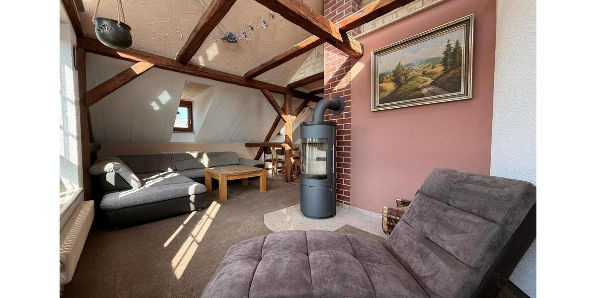 Doppelhaushälfte Treuen - 12 Zimmer, 150 m&sup2;, 185.000&euro; | Angebot:25656852