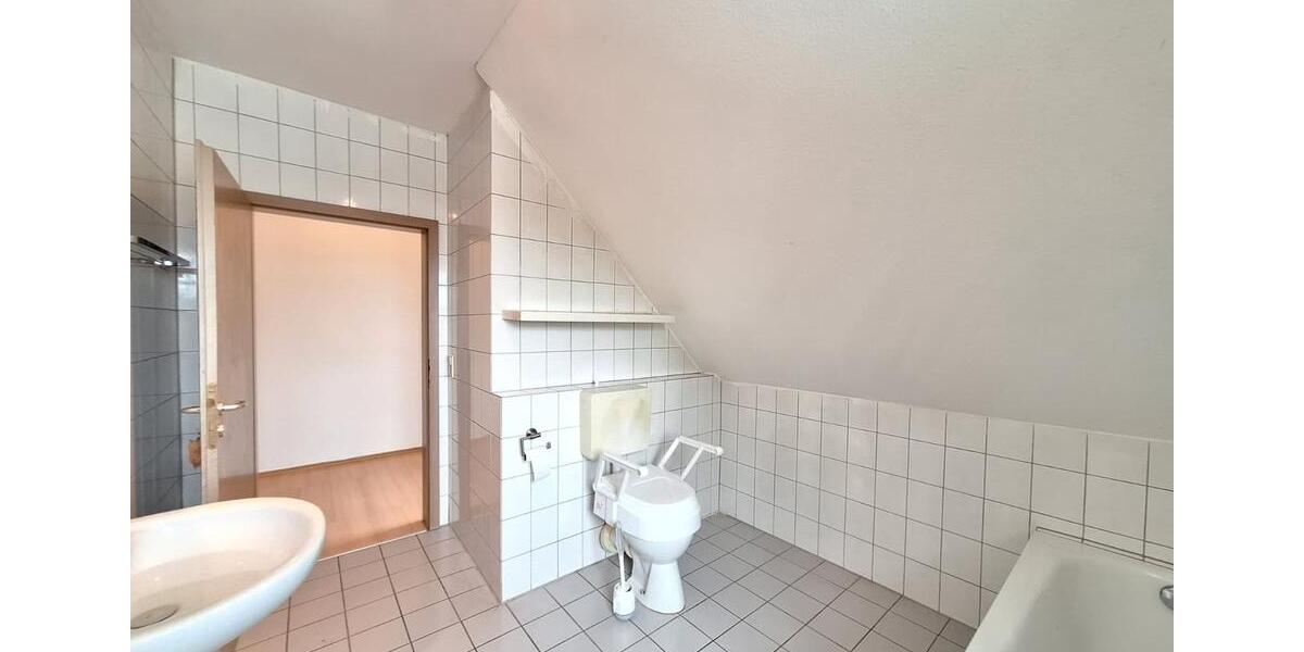 Etagenwohnung Hof Neuhof - 3 Zimmer, 80 m&sup2;, 560&euro; | Angebot:25804394