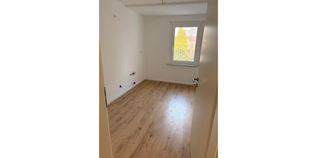 Etagenwohnung Rehau - 4 Zimmer, 76 m&sup2;, 700&euro; | Angebot:26580912