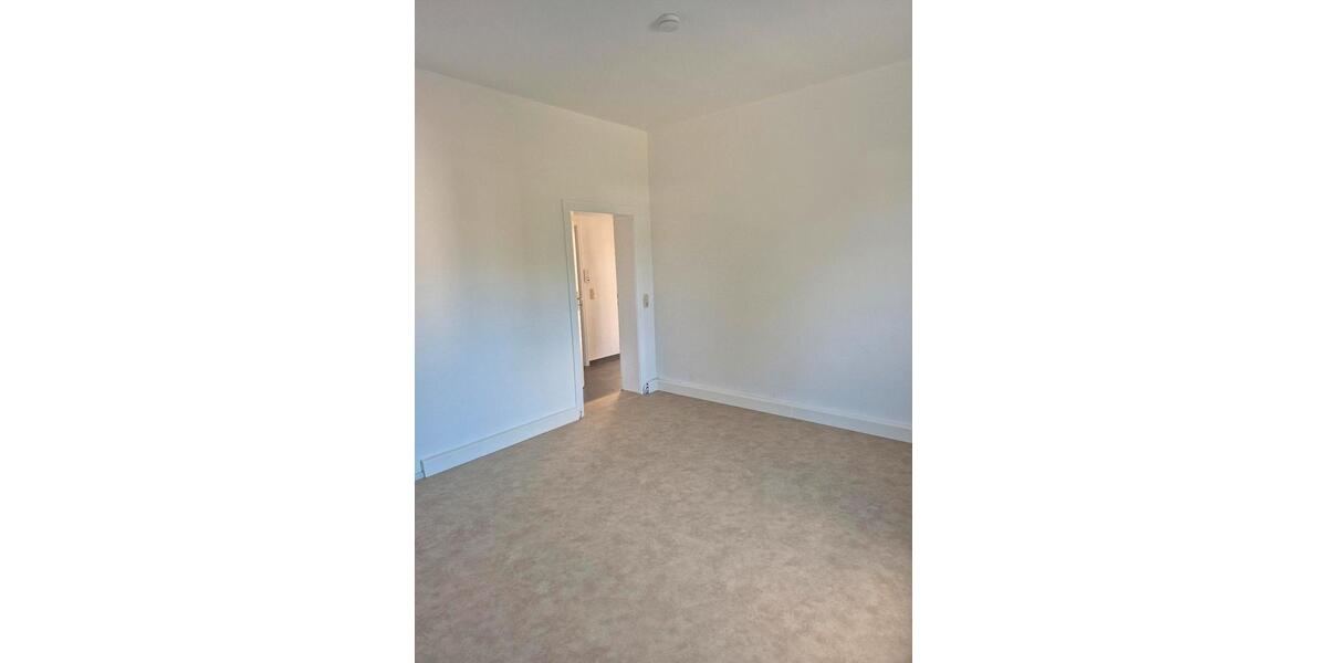 Etagenwohnung Greiz - 2 Zimmer, 65 m&sup2;, 380&euro; | Angebot:26041696