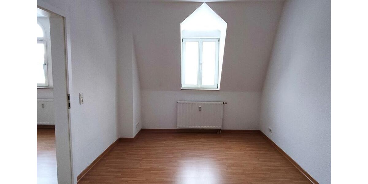 Dachgeschoßwohnung Plauen Altstadt - 2 Zimmer, 50 m&sup2;, 280&euro; | Angebot:24565303