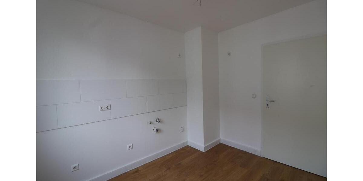 Etagenwohnung Plauen - 2 Zimmer, 50 m&sup2;, 300&euro; | Angebot:25538971