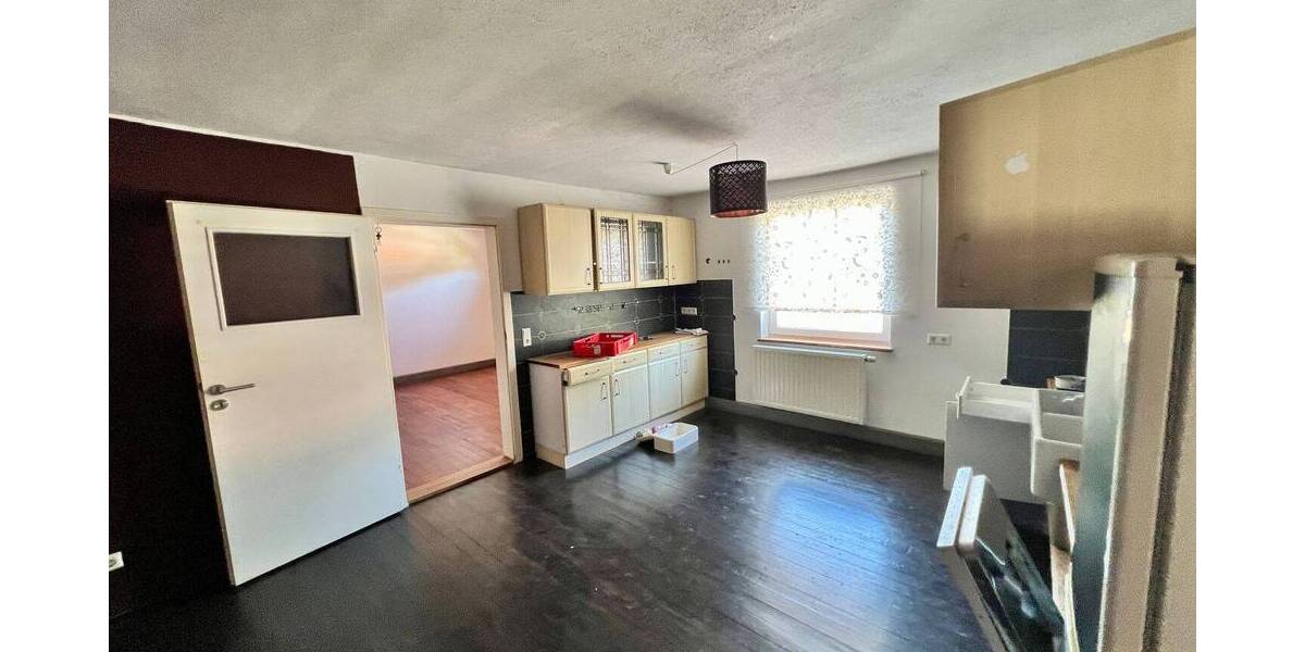 Mehrfamilienhaus, Wohnhaus Lengenfeld - 4 Zimmer, 150 m&sup2;, 83.000&euro; | Angebot:25708235