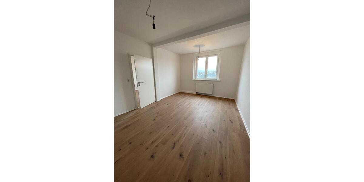 Etagenwohnung Hof Altstadt - 4 Zimmer, 84 m&sup2;, 160.000&euro; | Angebot:27297015