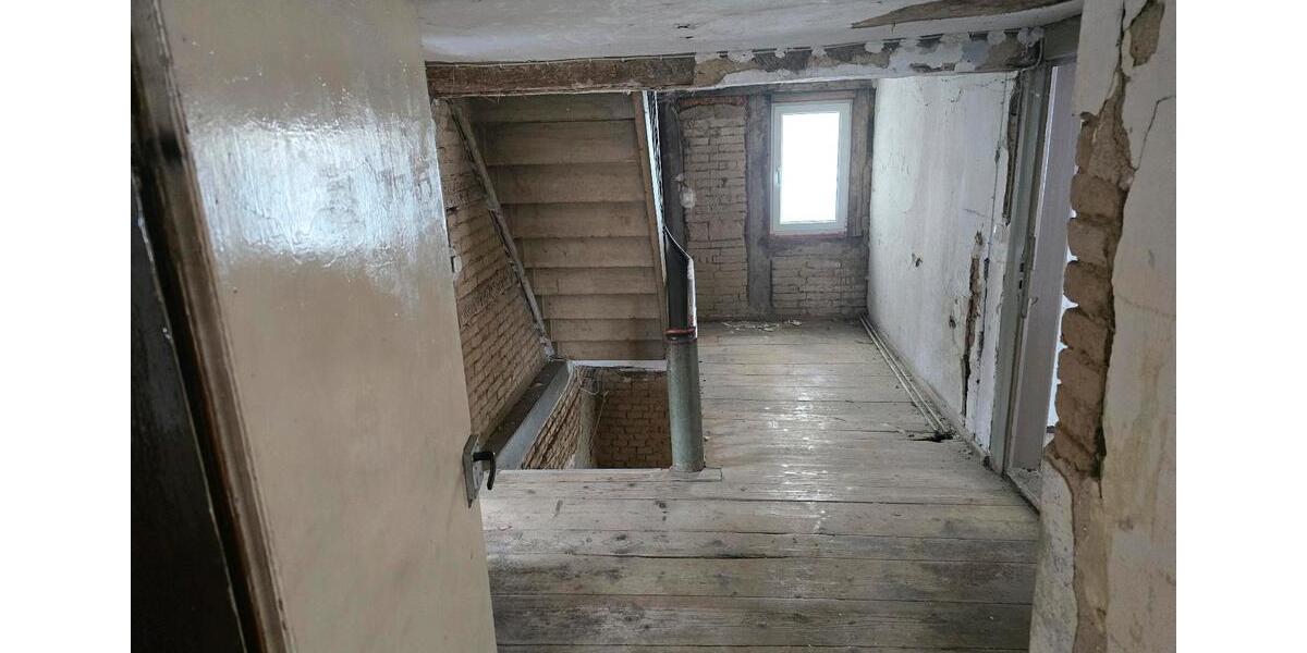 Einfamilienhaus Mohlsdorf-Teichwolframsdorf Teichwolframsdorf - 7 Zimmer, 180 m&sup2;, 42.000&euro; | Angebot:24616575