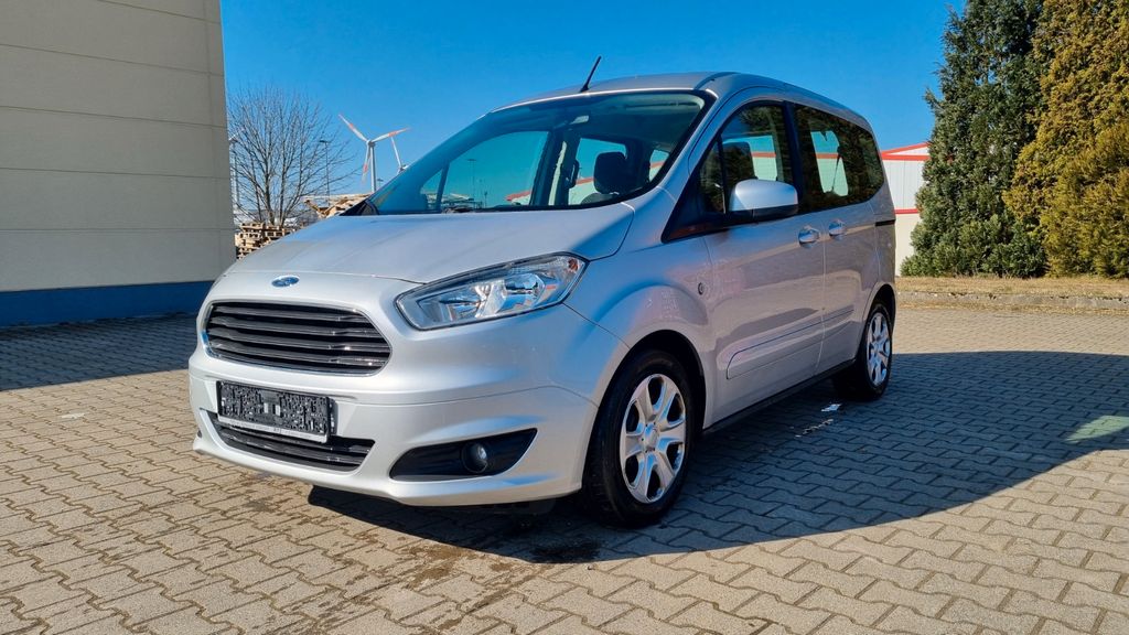 Ford Tourneo Courier 218.044 km 2.599 &euro; Tanna 07922