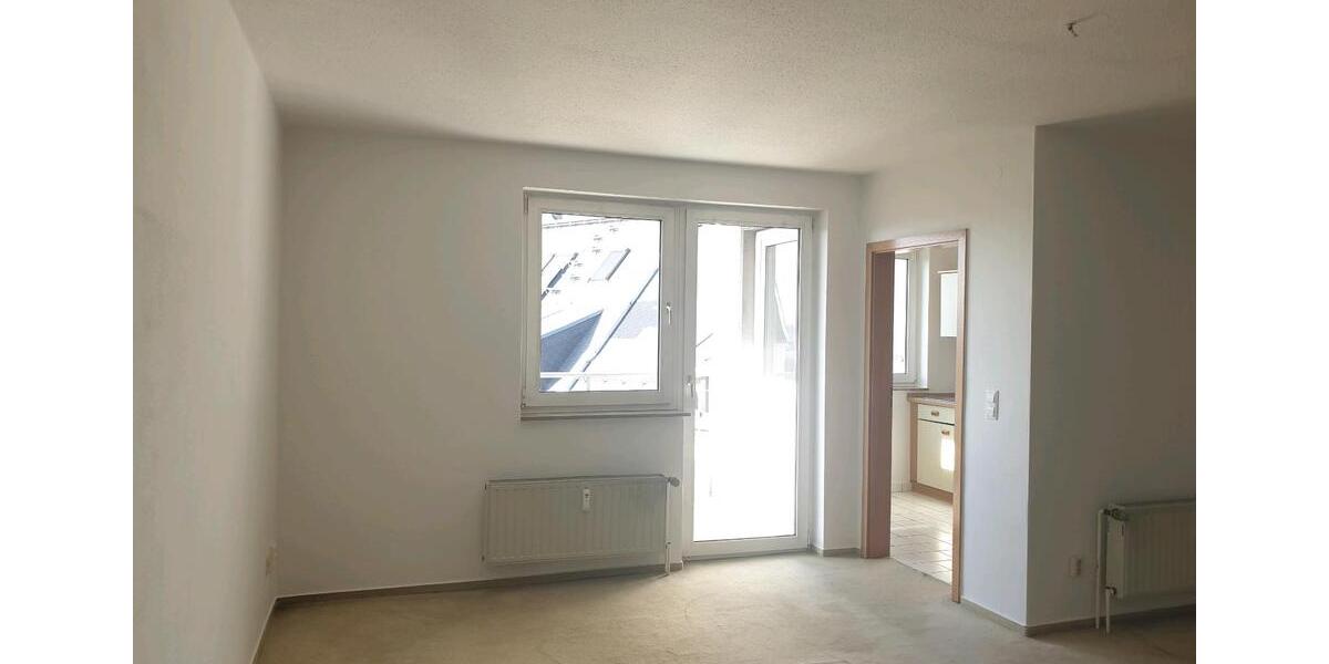 Etagenwohnung Plauen Bahnhofsvorstadt - 2 Zimmer, 65 m&sup2;, 295&euro; | Angebot:25402573