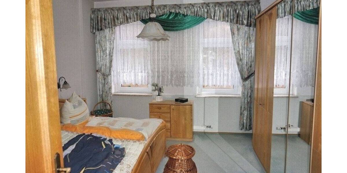 Einfamilienhaus Klingenthal Zwota - 8 Zimmer, 175 m&sup2;, 90.000&euro; | Angebot:25662072