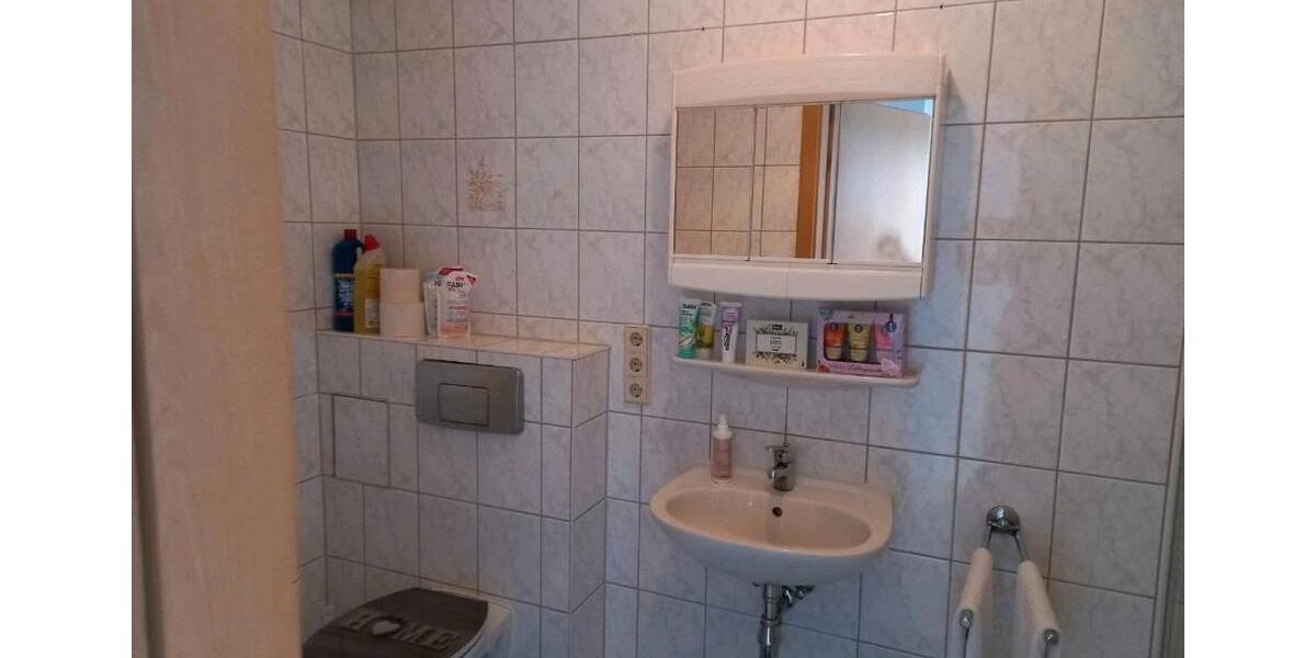 Etagenwohnung Plauen - 1 Zimmer, 37 m&sup2;, 320&euro; | Angebot:26038389