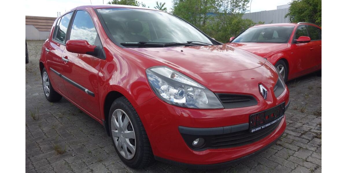 Renault Clio 105.000 km 3.490 &euro; Hof 95030