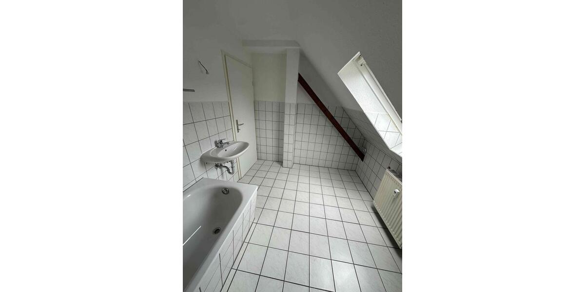 Dachgeschoßwohnung Plauen Altstadt - 1.5 Zimmer, 41 m&sup2;, 208&euro; | Angebot:24749316
