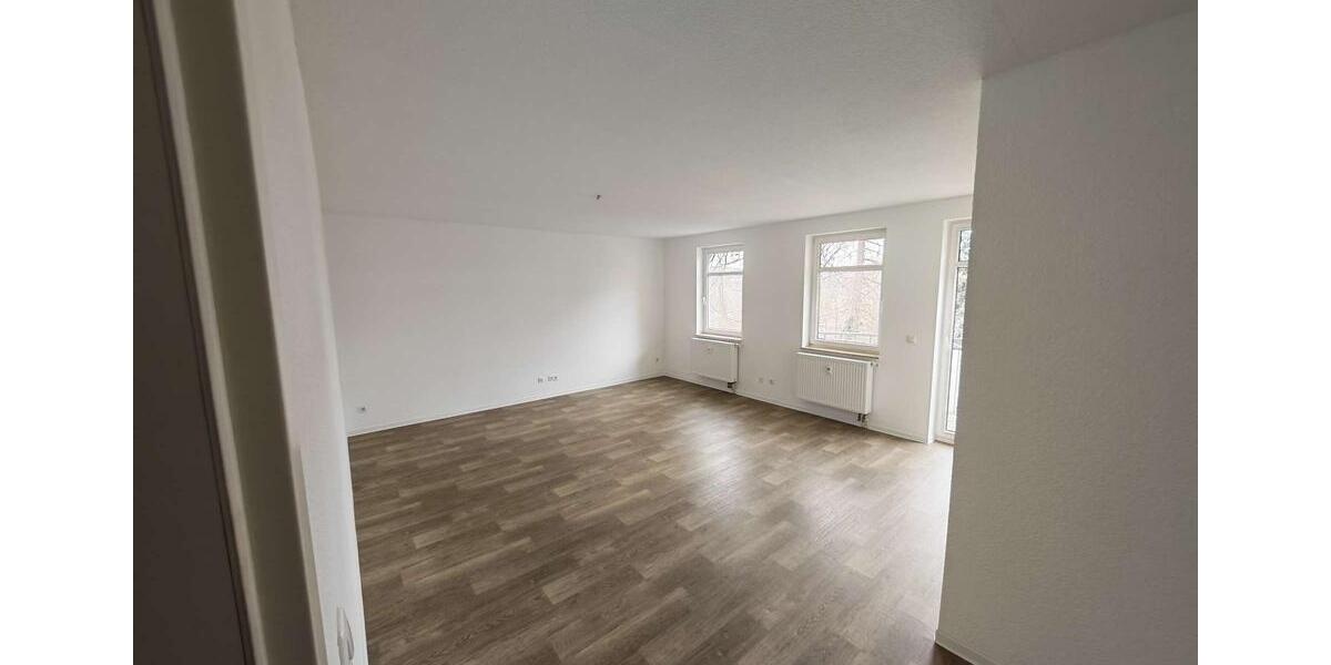 Etagenwohnung Plauen Alt Chrieschwitz - 3.5 Zimmer, 98 m&sup2;, 530&euro; | Angebot:25322161
