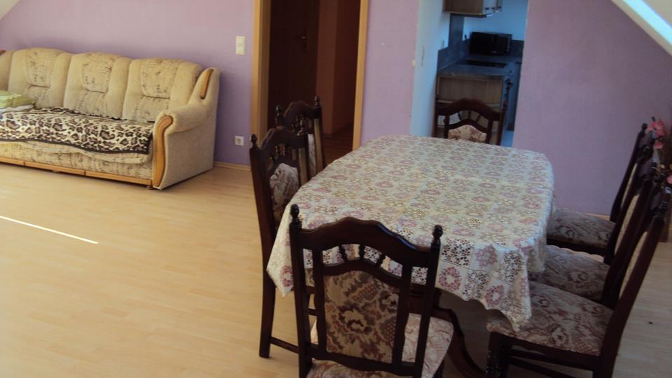 Dachgeschoßwohnung Rodewisch - 2.5 Zimmer, 65 m&sup2;, 470&euro; | Angebot:26299934