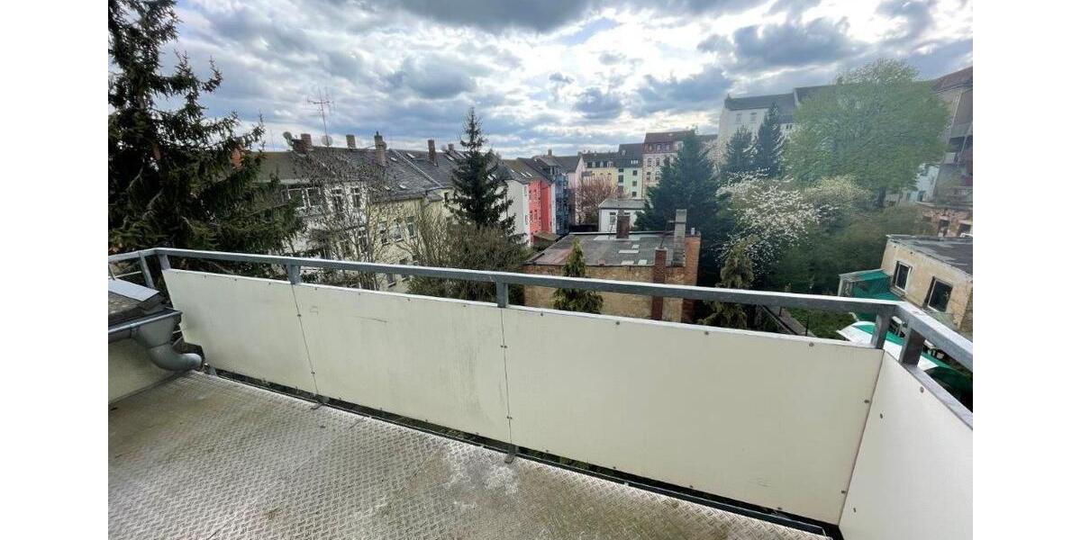 Dachgeschoßwohnung Plauen Bahnhofsvorstadt - 3 Zimmer, 77 m&sup2;, 382&euro; | Angebot:23032907