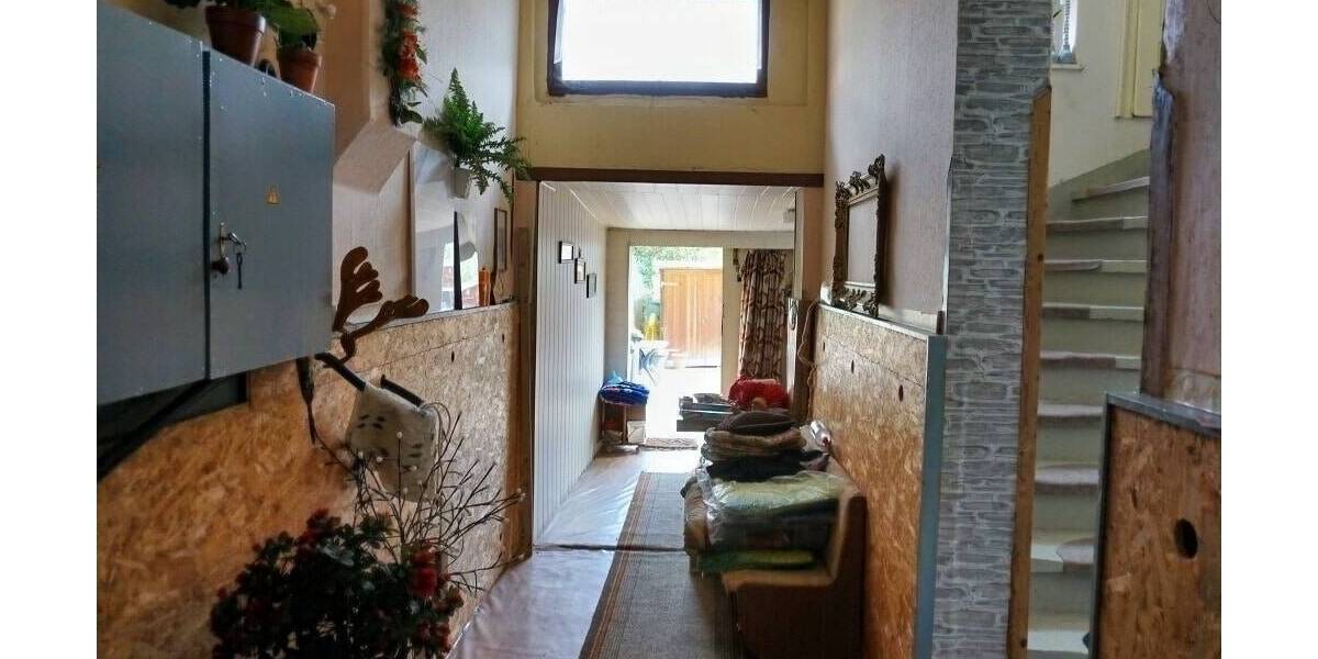 Mehrfamilienhaus, Wohnhaus Oelsnitz - 6 Zimmer, 200 m&sup2;, 74.000&euro; | Angebot:25985881