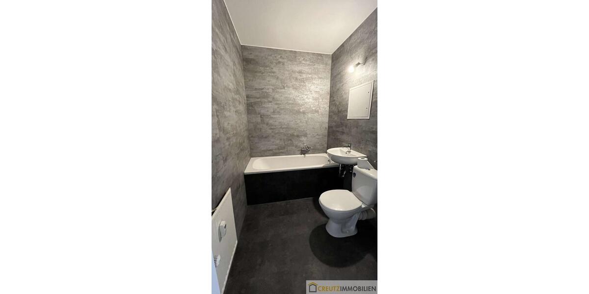 Etagenwohnung Plauen Alt Chrieschwitz - 3 Zimmer, 58 m&sup2;, 260&euro; | Angebot:26017460