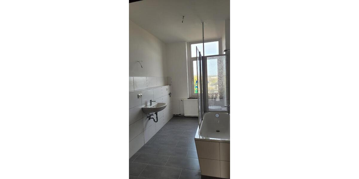 Etagenwohnung Plauen Bahnhofsvorstadt - 4 Zimmer, 91 m&sup2;, 430&euro; | Angebot:17767008