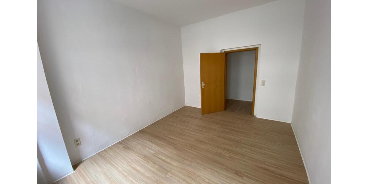 Etagenwohnung Greiz - 3 Zimmer, 86 m&sup2;, 430&euro; | Angebot:25550351