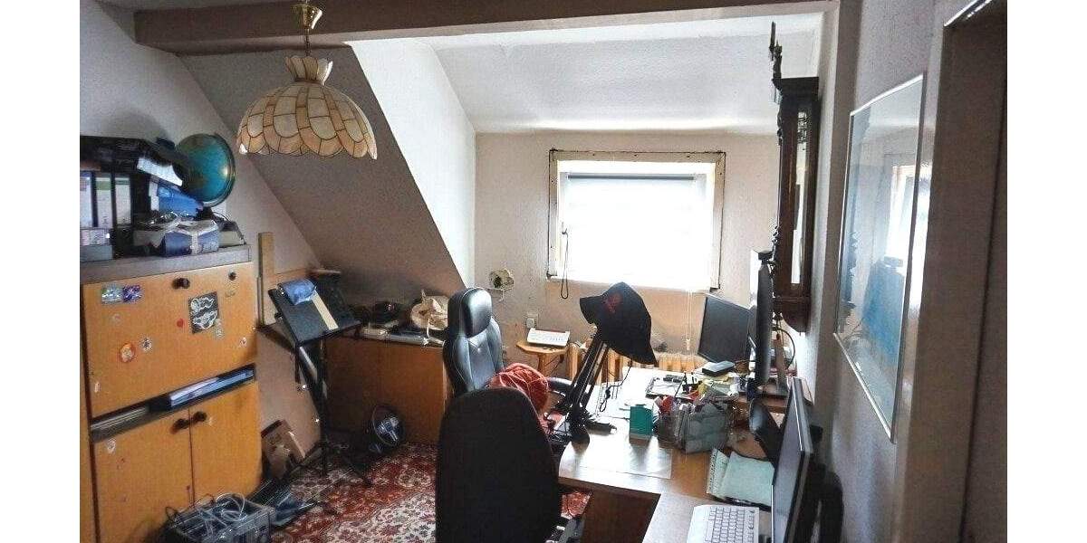 Einfamilienhaus Markneukirchen - 9 Zimmer, 245 m&sup2;, 185.000&euro; | Angebot:25662090