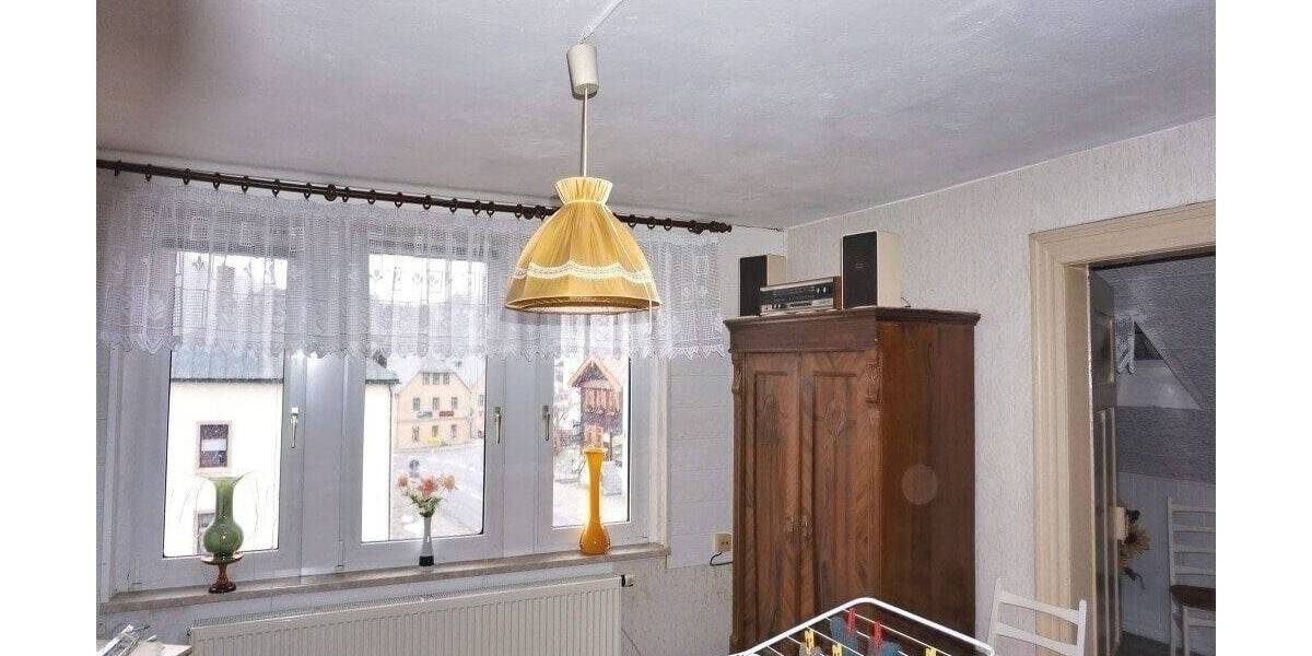 Einfamilienhaus Klingenthal Zwota - 8 Zimmer, 175 m&sup2;, 90.000&euro; | Angebot:25662072