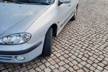 Renault Megane 111.000 km 2.099 &euro; Reichenbach 08468