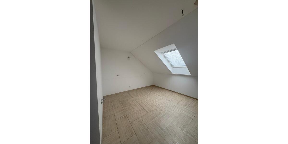 Etagenwohnung Auerbach/Vogtland Vogtland - 3 Zimmer, 102 m&sup2;, 750&euro; | Angebot:23844966