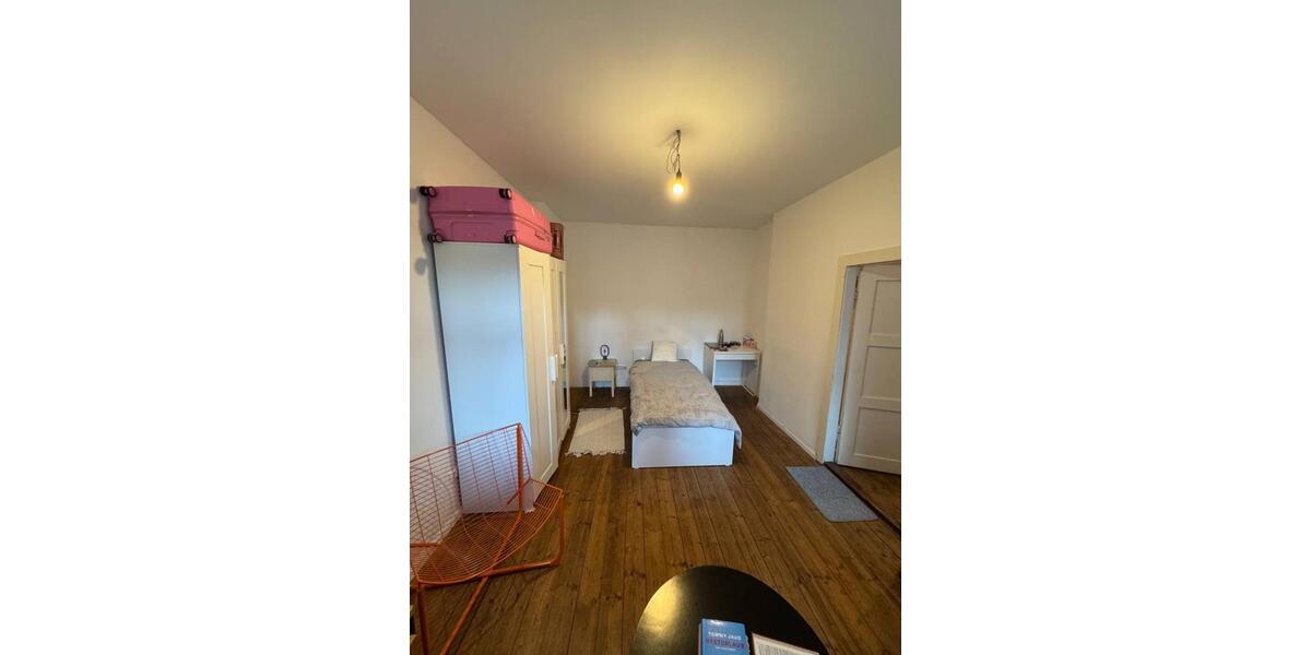 Etagenwohnung Hof Altstadt - 1 Zimmer, 15 m&sup2;, 400&euro; | Angebot:25207666