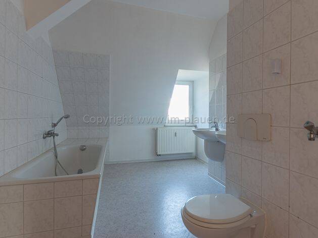 Etagenwohnung Plauen Südvorstadt - 4 Zimmer, 96 m&sup2;, 430&euro; | Angebot:25694446