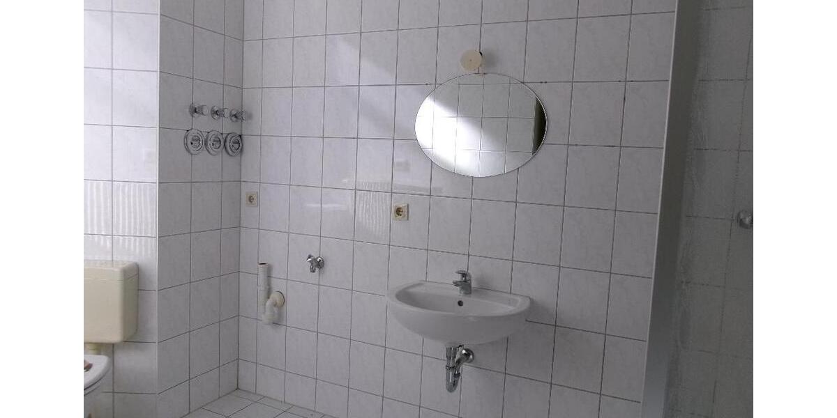 Gewerbeobjekt Ellefeld - 2 Zimmer, 110 m&sup2;, 350&euro; | Angebot:20443717