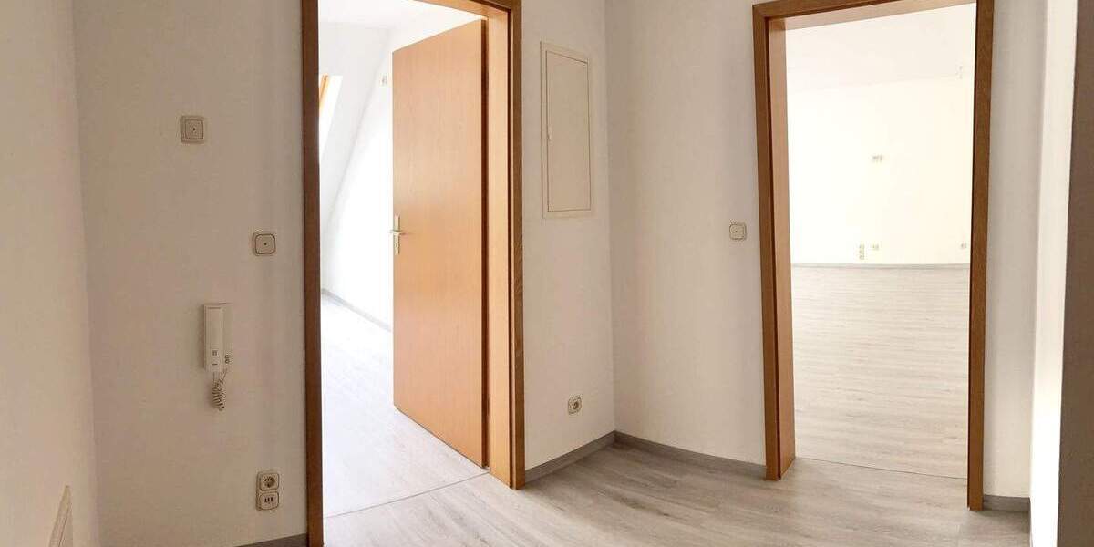 Etagenwohnung Auerbach Mühlgrün - 2 Zimmer, 68 m&sup2;, 400&euro; | Angebot:25741450