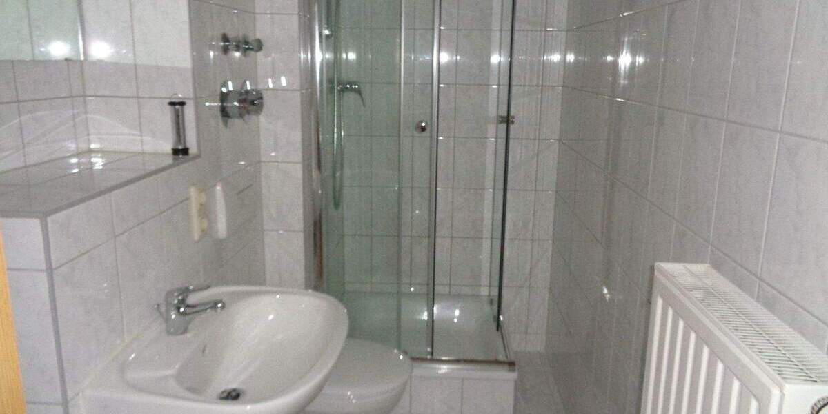 Etagenwohnung Plauen Preißelpöhl - 2 Zimmer, 52 m&sup2;, 215&euro; | Angebot:25879121