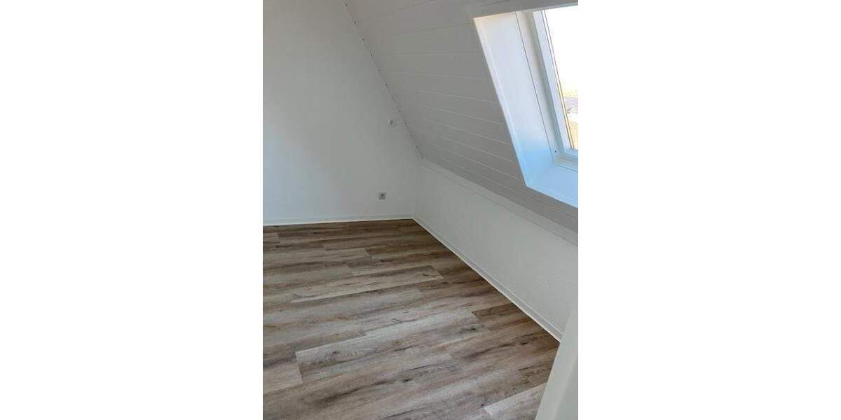 Etagenwohnung Reichenbach - 3 Zimmer, 63 m&sup2;, 265&euro; | Angebot:25662885