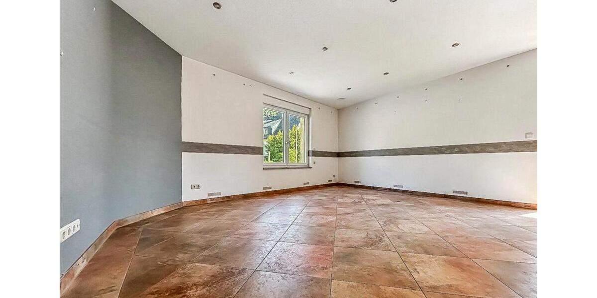 Einfamilienhaus Mohlsdorf-Teichwolframsdorf Teichwolframsdorf - 7 Zimmer, 180 m&sup2;, 42.000&euro; | Angebot:24616575