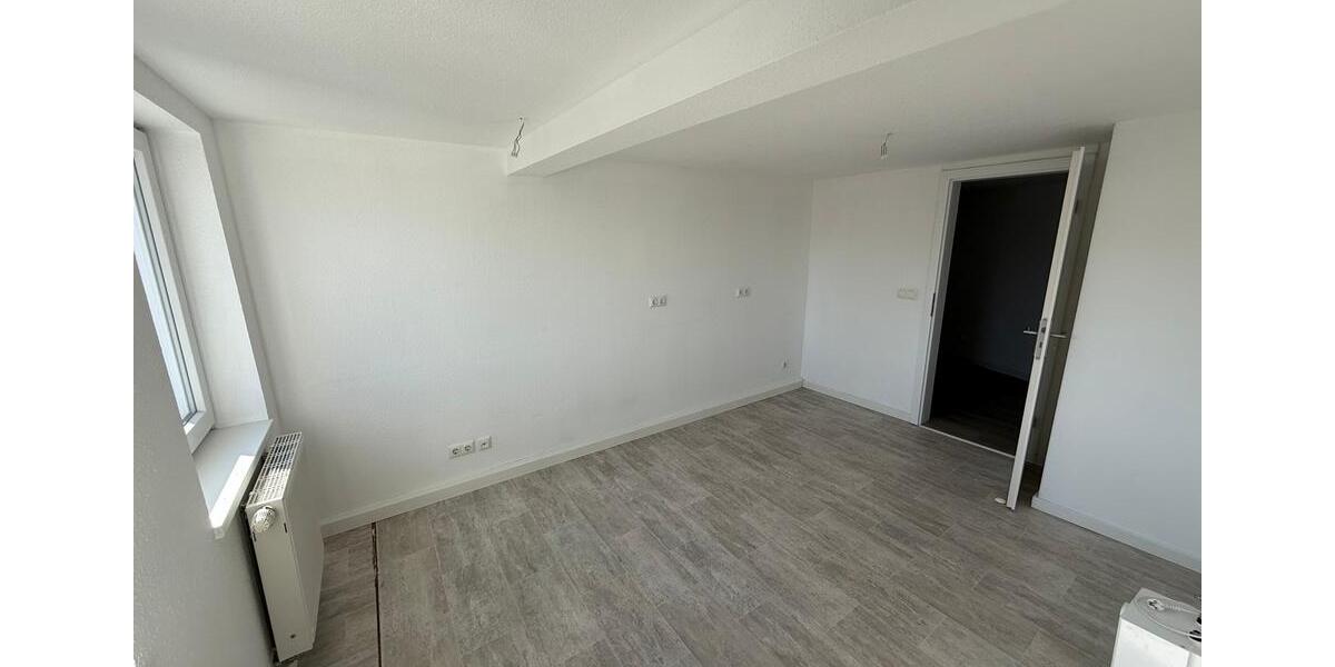 Etagenwohnung Greiz - 4 Zimmer, 104 m&sup2;, 570&euro; | Angebot:25382508