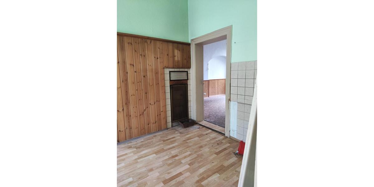 Mehrfamilienhaus, Wohnhaus Tanna - 7 Zimmer, 180 m&sup2;, 62.500&euro; | Angebot:25543043