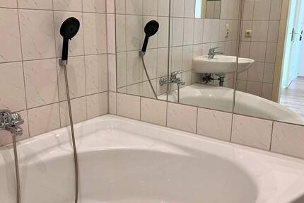 Wohnung Reichenbach Friesen - 3 Zimmer, 62 m&sup2;, 300&euro; | Angebot:26015990