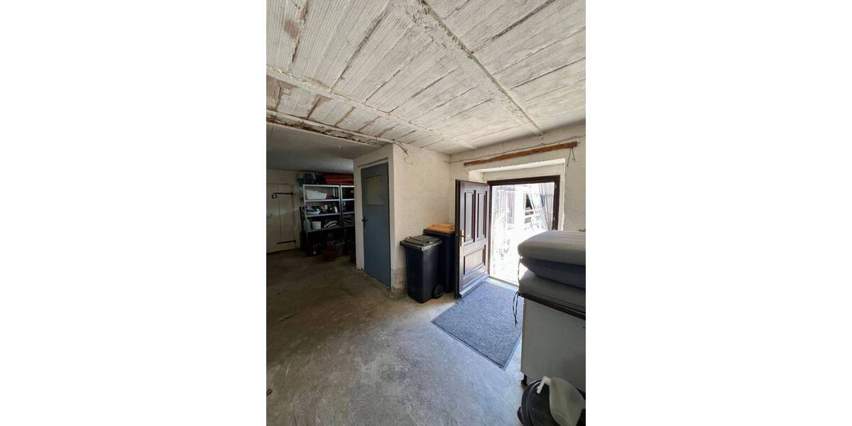 Einfamilienhaus Neustadt Poppengrün - 7 Zimmer, 110 m&sup2;, 93.000&euro; | Angebot:26247761