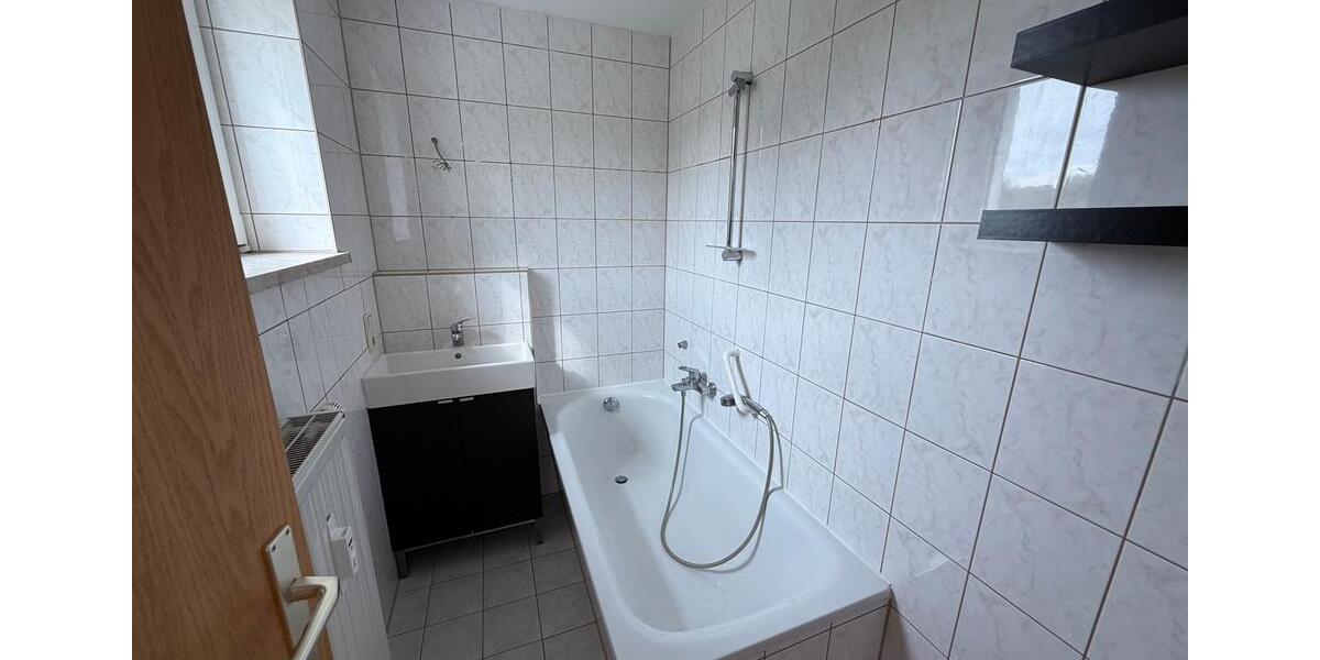 Etagenwohnung Reichenbach im Vogtland - 2 Zimmer, 49 m&sup2;, 225&euro; | Angebot:23150130