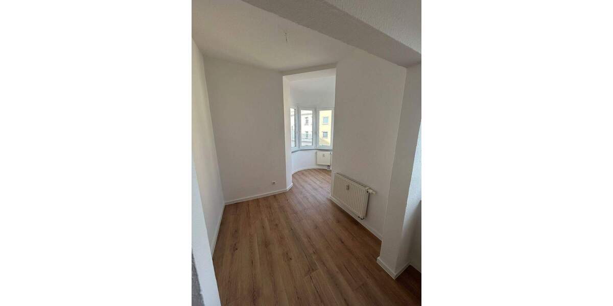 Etagenwohnung Plauen Stadtmitte - 3 Zimmer, 68 m&sup2;, 375&euro; | Angebot:26155802