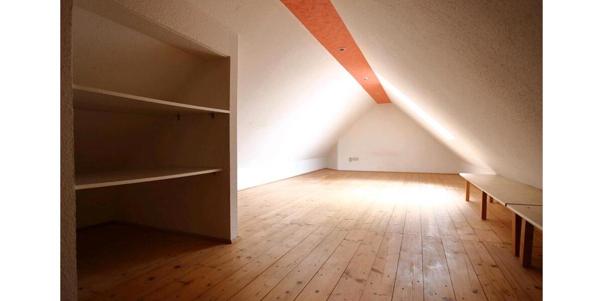 Einfamilienhaus Plauen Haselbrunn - 9 Zimmer, 180 m&sup2;, 379.000&euro; | Angebot:25648694