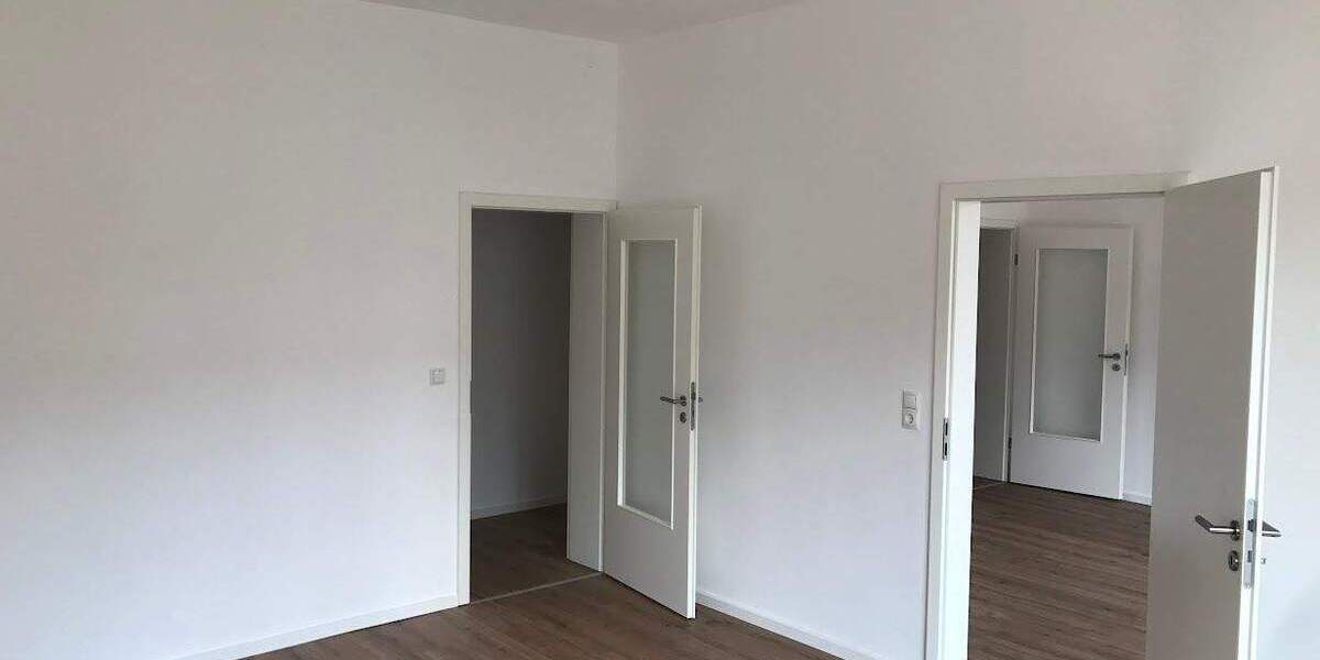 Etagenwohnung Hof Innenstadt - 4 Zimmer, 135 m&sup2;, 951&euro; | Angebot:25682808