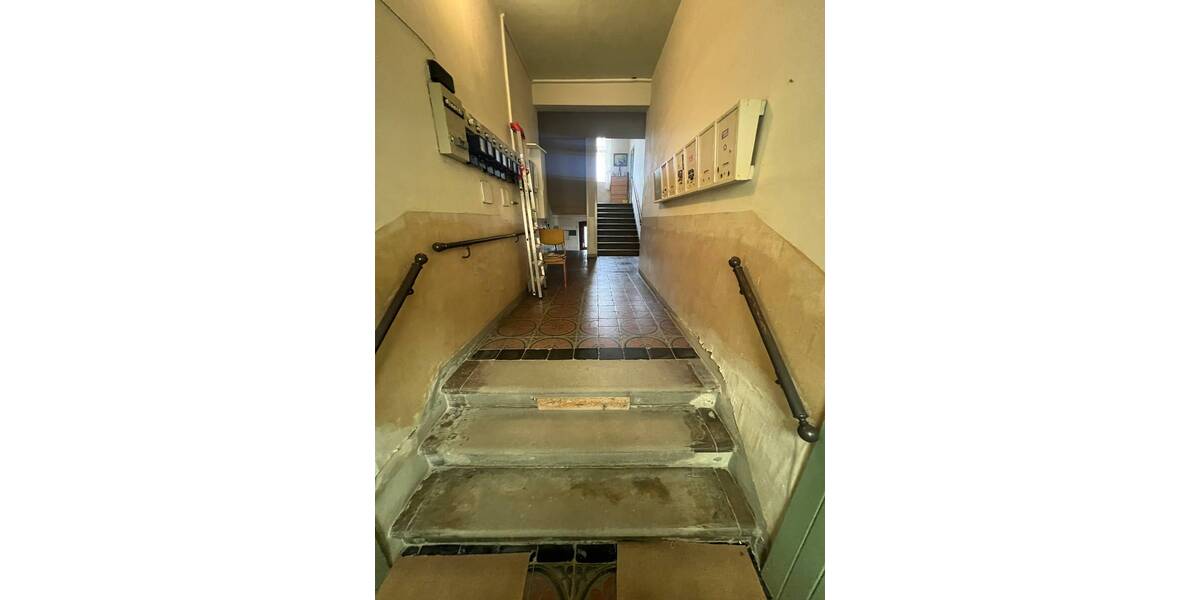 Mehrfamilienhaus, Wohnhaus Oelsnitz - 2 Zimmer, 400 m&sup2;, 65.000&euro; | Angebot:25781127