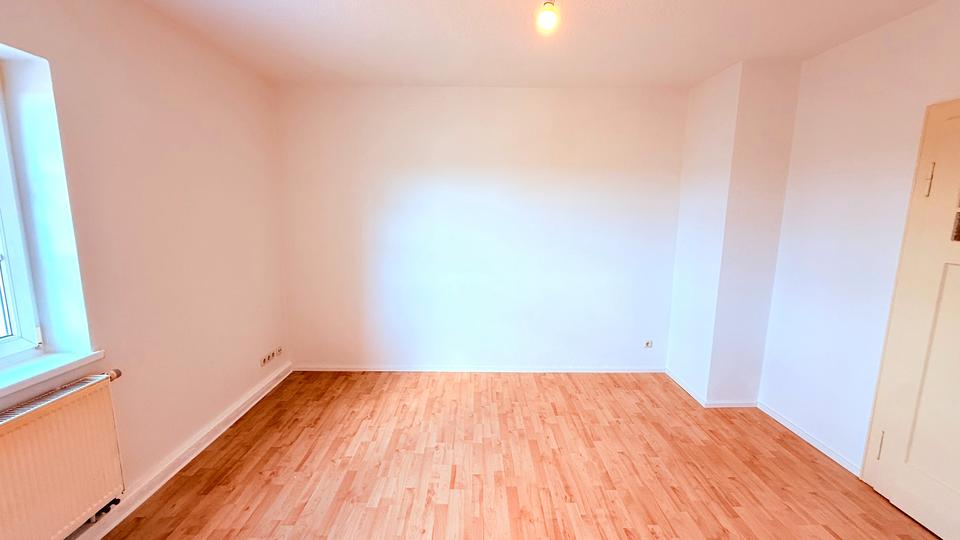 Etagenwohnung Plauen Alt Chrieschwitz - 3 Zimmer, 61 m&sup2;, 300&euro; | Angebot:24926287