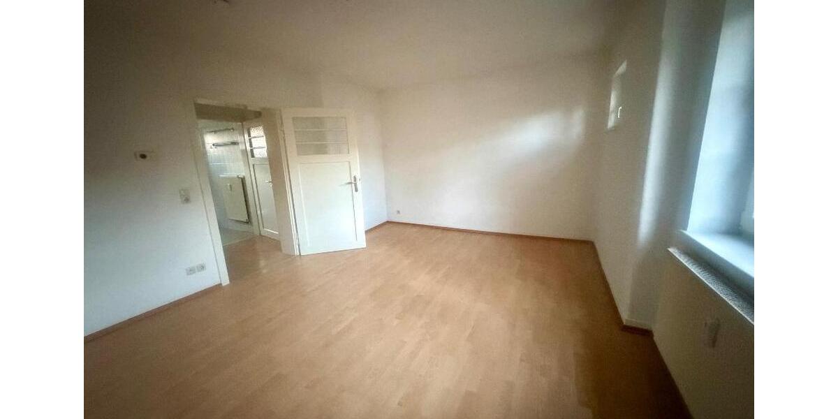 Etagenwohnung Plauen Alt Chrieschwitz - 3 Zimmer, 64 m&sup2;, 320&euro; | Angebot:23990146